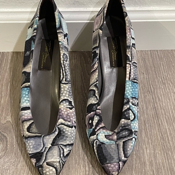 Sesto Meucci Black and Gray Flats & Loafers - Picture 1 of 7
